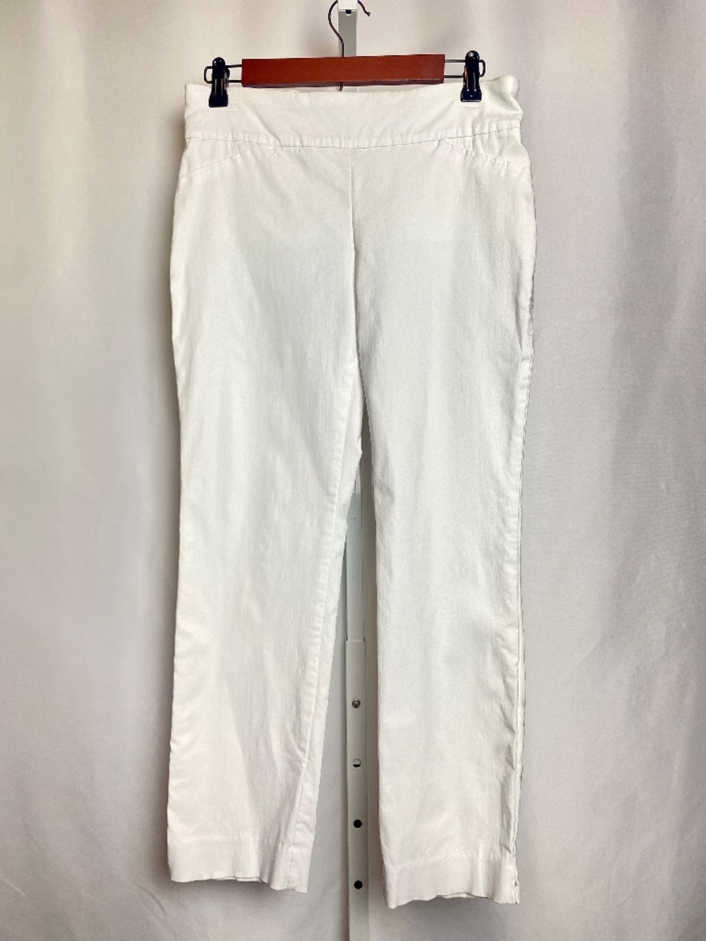 Charter Club Womenʻs White Cambridge Slim Pull On Tummy Control Dress Pants 8P